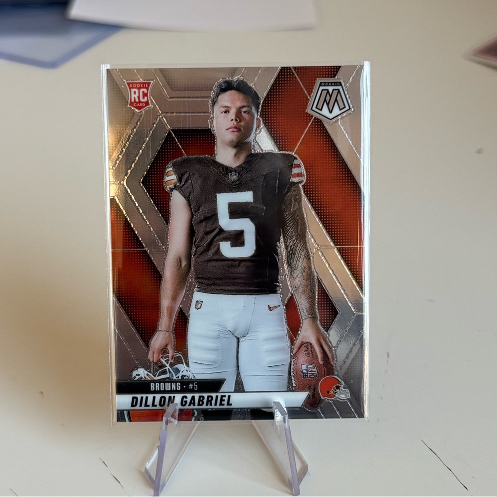 🔥 2025 Dillion Gabriel Panini Mosaic Rookie Card. Cleveland Browns.